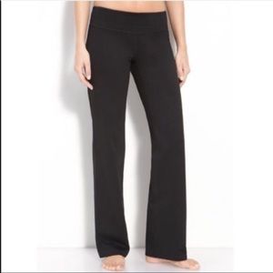 ✖️ sold ✖️ Z by Zella bootcut leggings